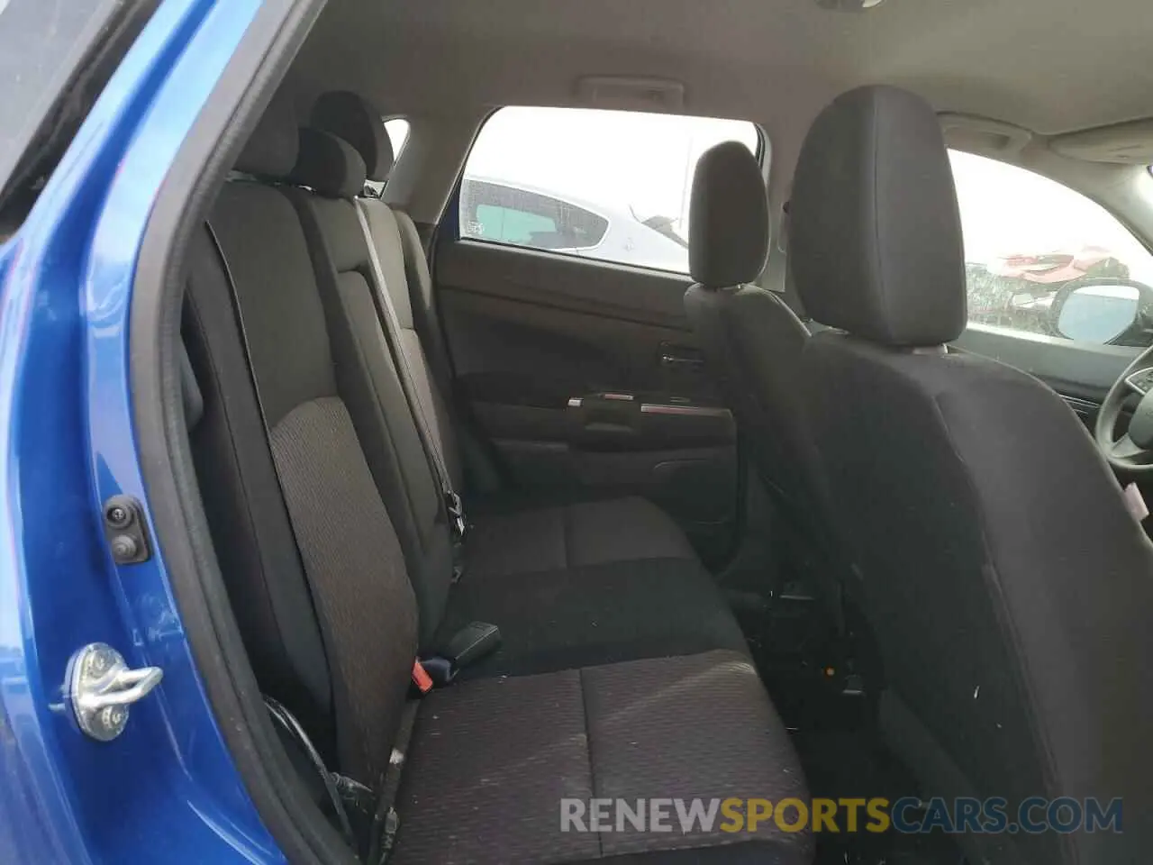 10 Photograph of a damaged car JA4AP3AU1KU030729 MITSUBISHI OUTLANDER 2019