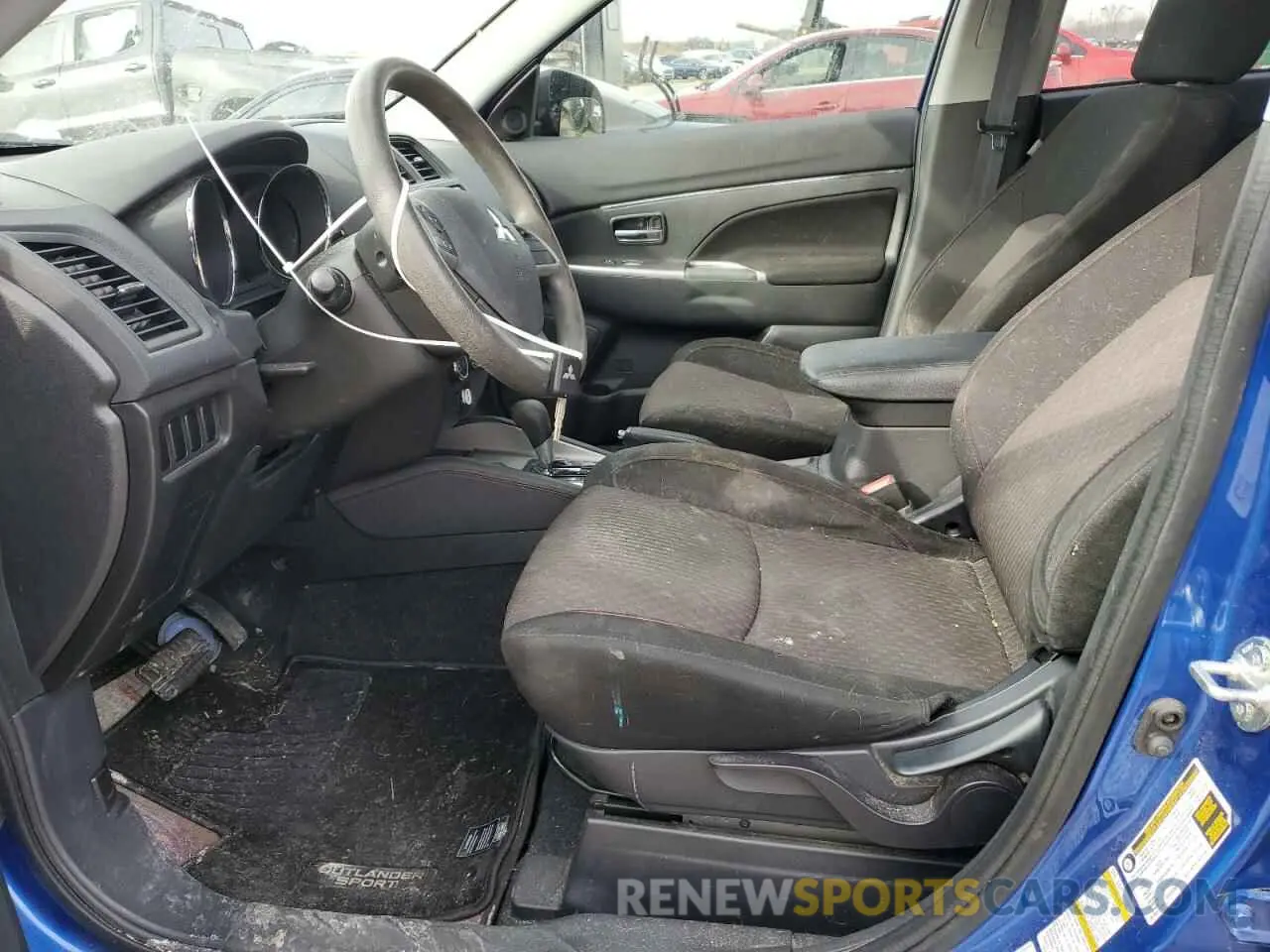 7 Photograph of a damaged car JA4AP3AU1KU030729 MITSUBISHI OUTLANDER 2019