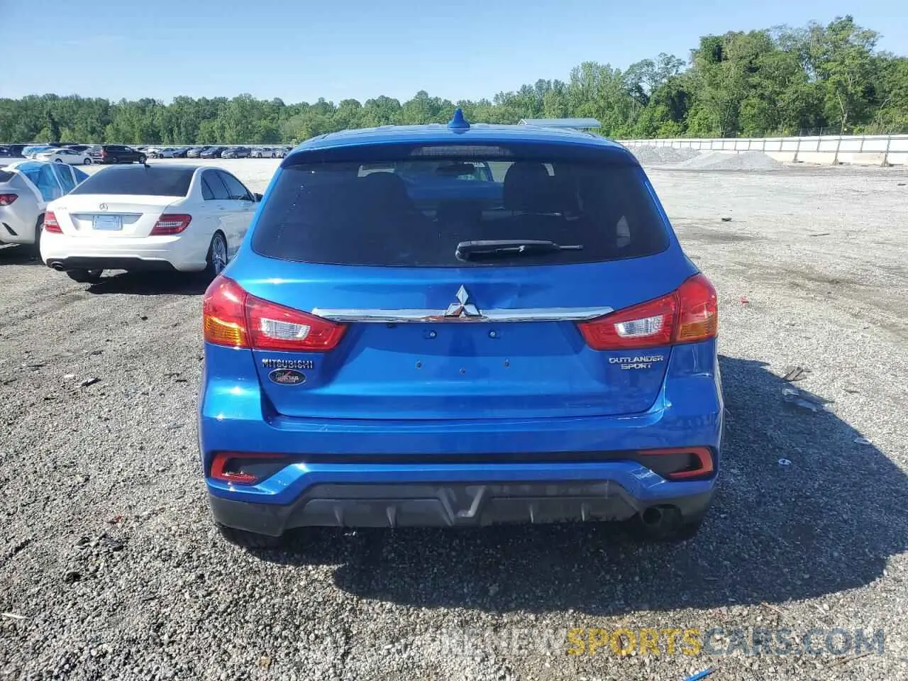 6 Photograph of a damaged car JA4AP3AU1KU034182 MITSUBISHI OUTLANDER 2019
