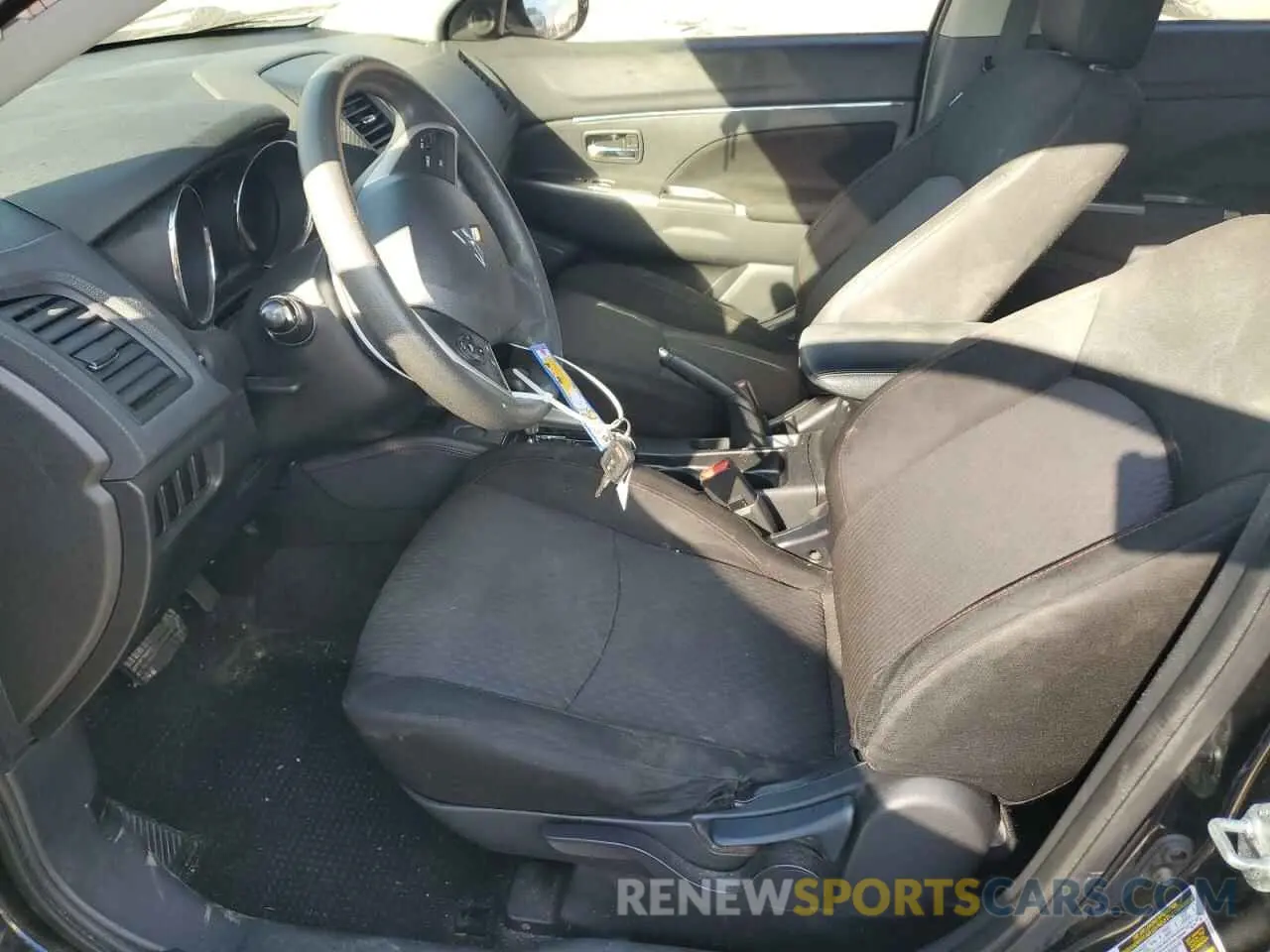 7 Photograph of a damaged car JA4AP3AU1KU034554 MITSUBISHI OUTLANDER 2019