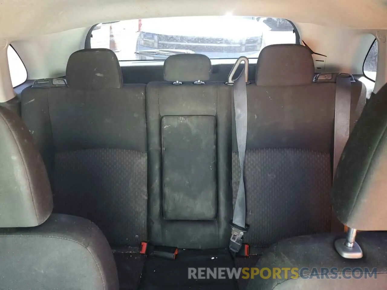 10 Photograph of a damaged car JA4AP3AU2KU005452 MITSUBISHI OUTLANDER 2019
