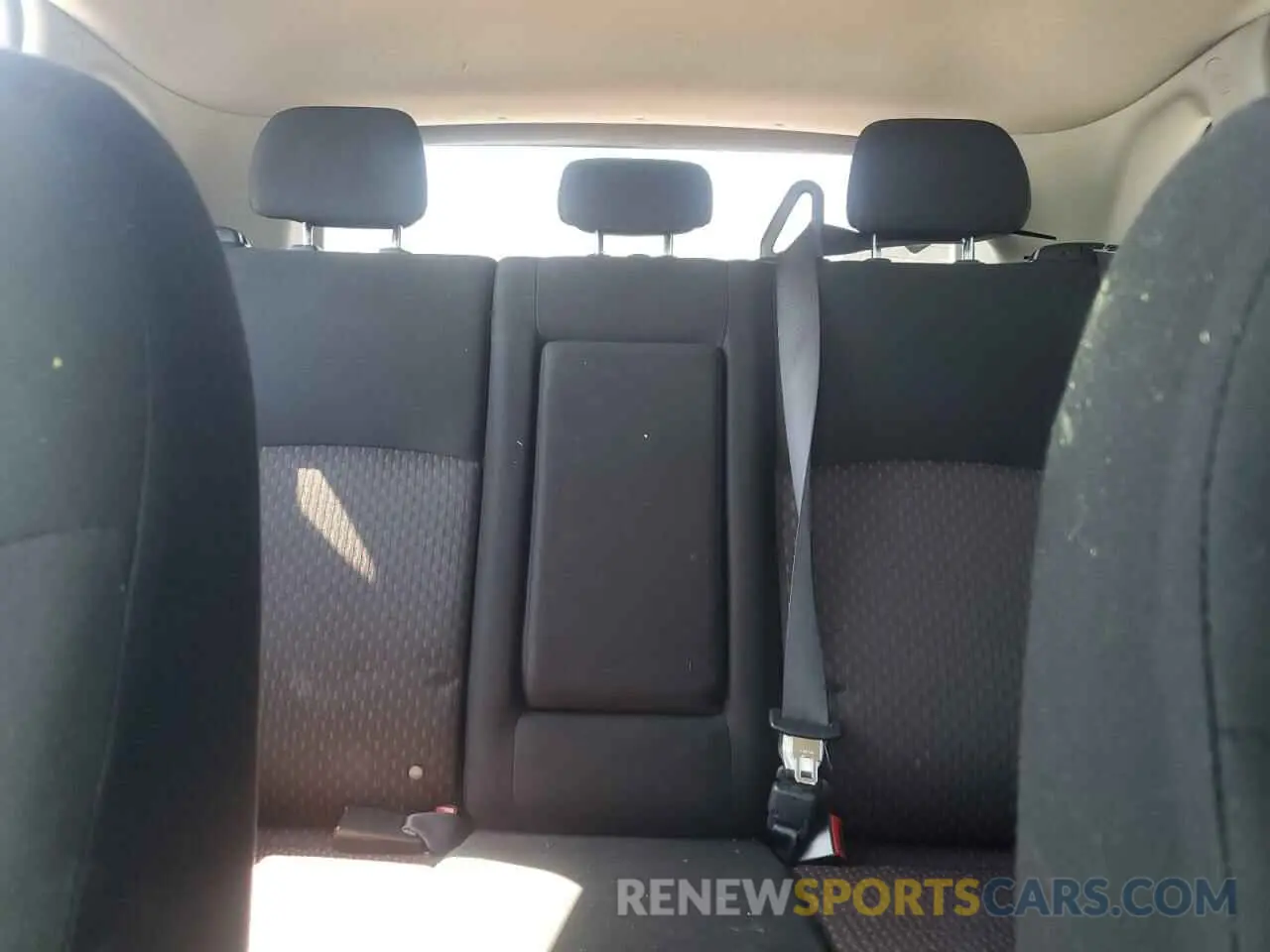 10 Photograph of a damaged car JA4AP3AU2KU027936 MITSUBISHI OUTLANDER 2019