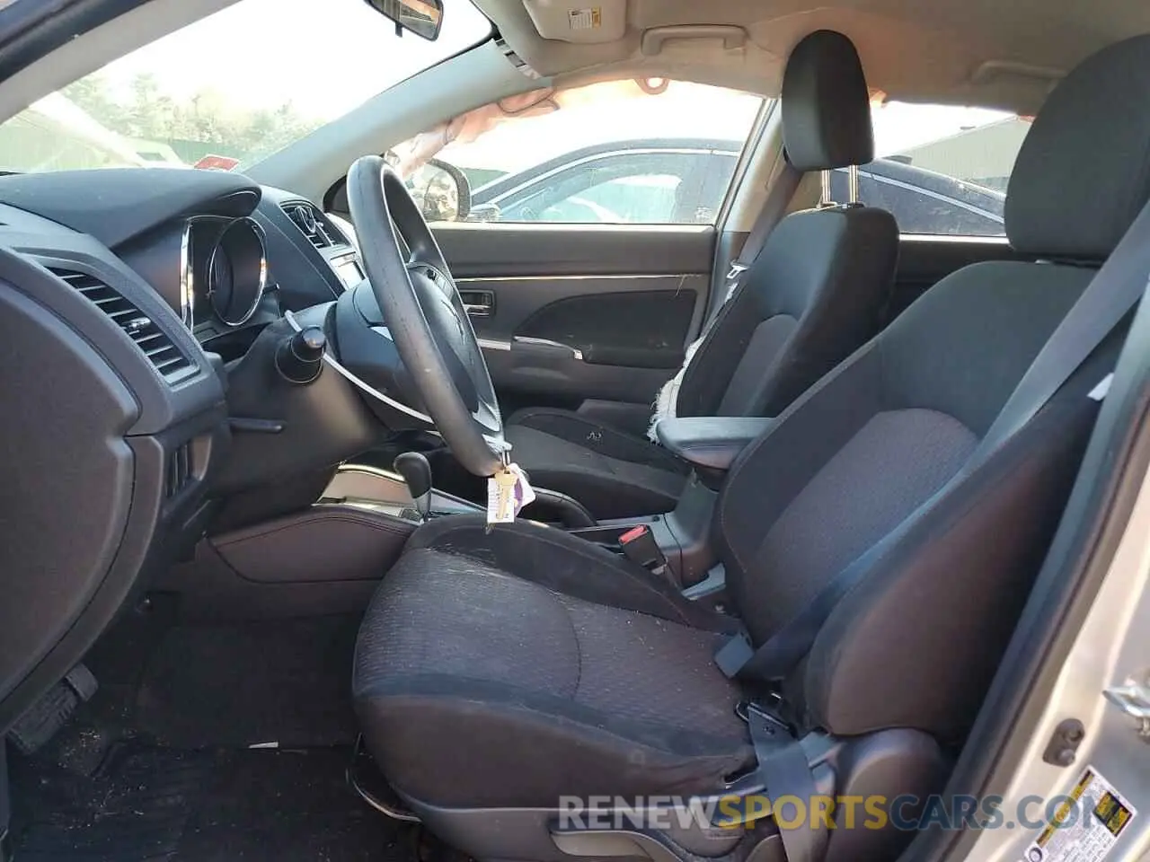 7 Photograph of a damaged car JA4AP3AU2KU033817 MITSUBISHI OUTLANDER 2019