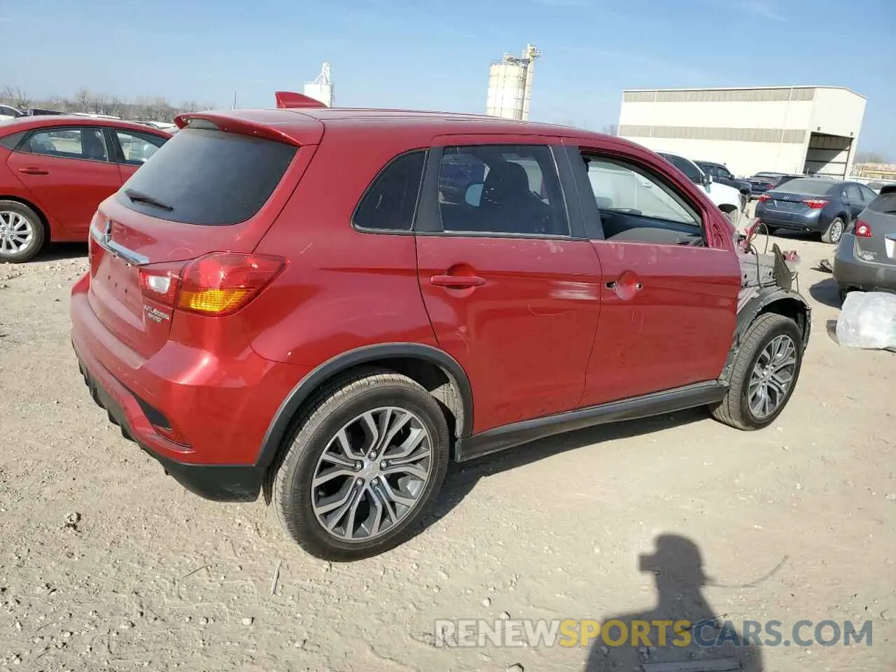 3 Photograph of a damaged car JA4AP3AU4KU022933 MITSUBISHI OUTLANDER 2019