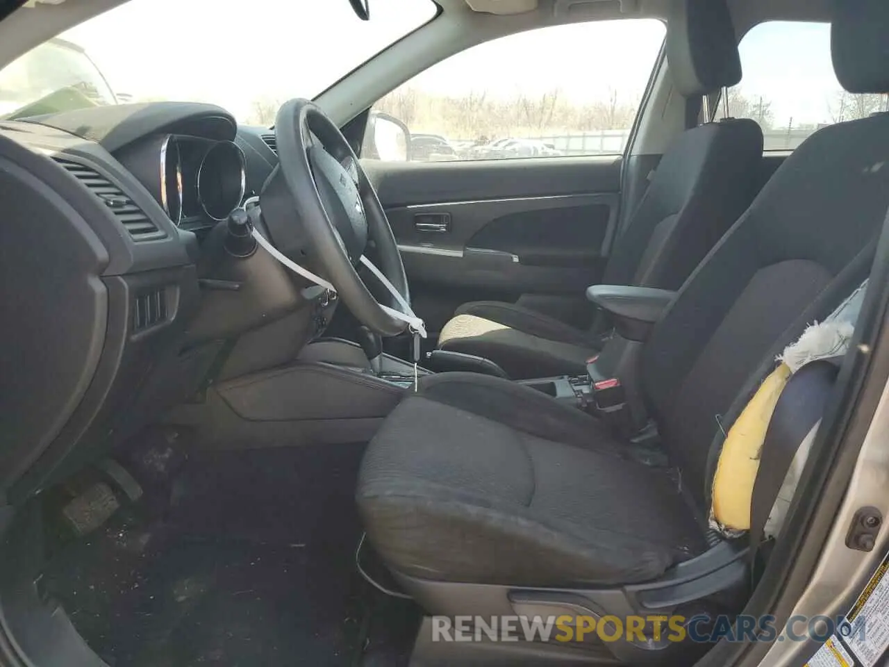 7 Photograph of a damaged car JA4AP3AU6KU002571 MITSUBISHI OUTLANDER 2019