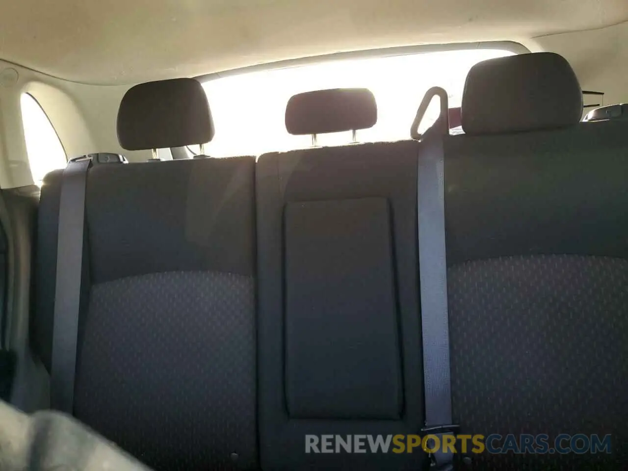 10 Photograph of a damaged car JA4AP3AU6KU003980 MITSUBISHI OUTLANDER 2019