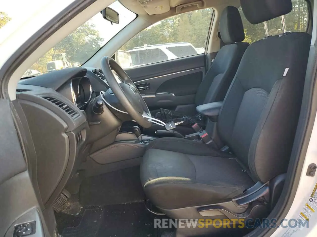 7 Photograph of a damaged car JA4AP3AU6KU003980 MITSUBISHI OUTLANDER 2019