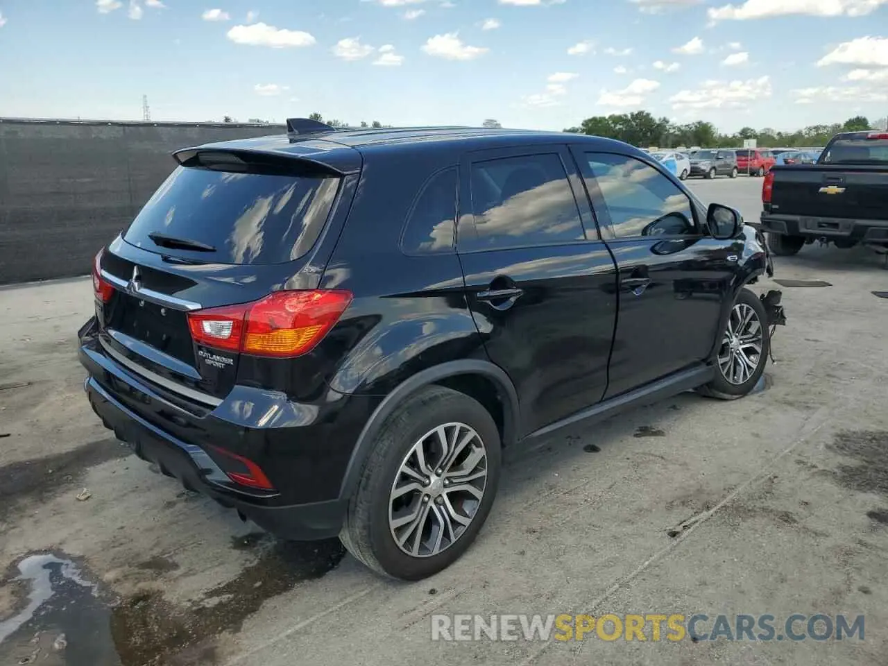 3 Photograph of a damaged car JA4AP3AU6KU005969 MITSUBISHI OUTLANDER 2019