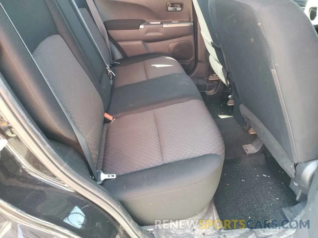 11 Photograph of a damaged car JA4AP3AU6KU006815 MITSUBISHI OUTLANDER 2019