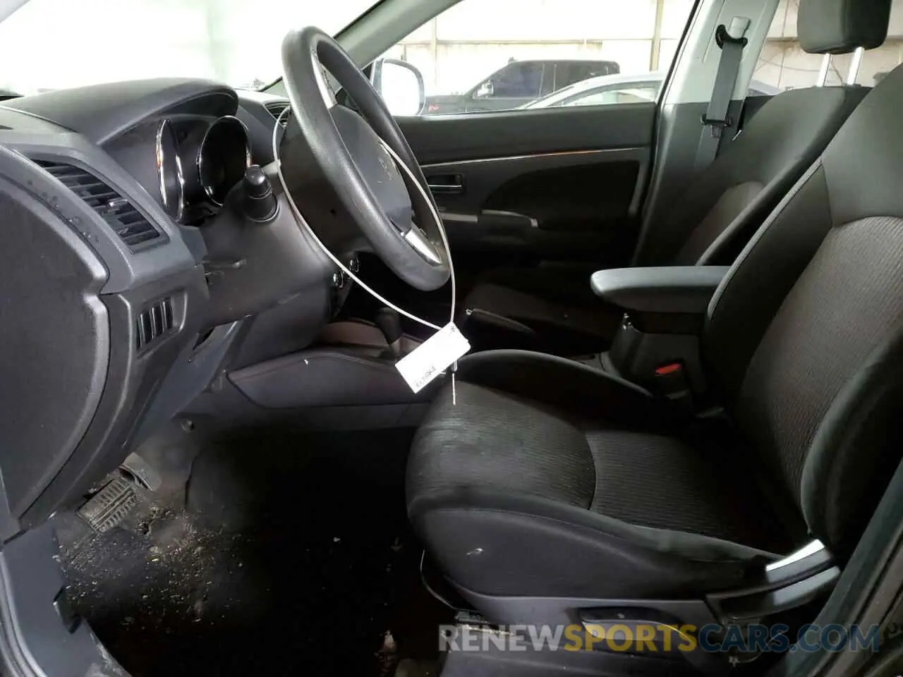 7 Photograph of a damaged car JA4AP3AU6KU018186 MITSUBISHI OUTLANDER 2019
