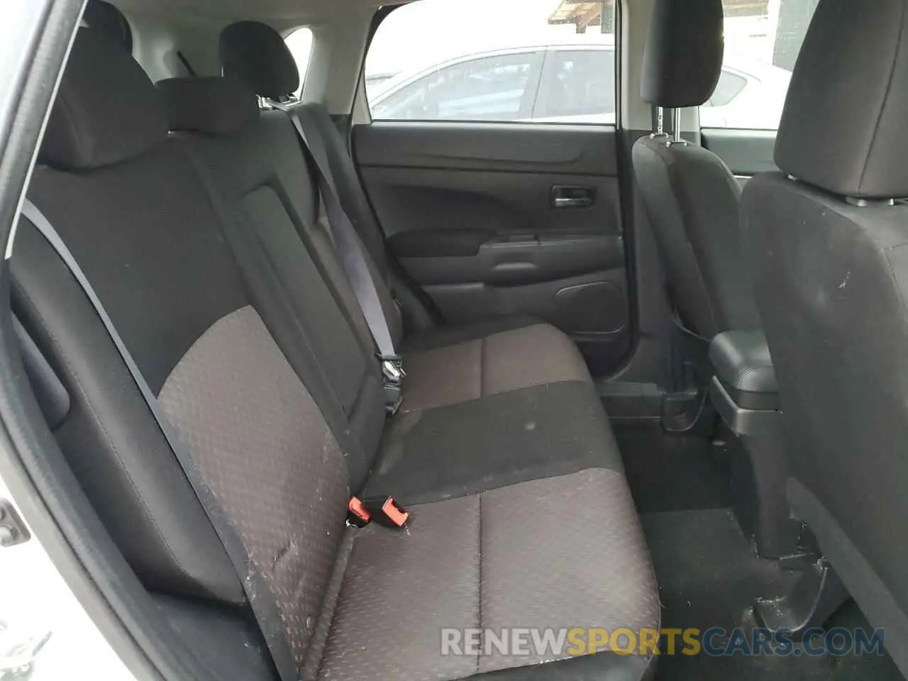11 Photograph of a damaged car JA4AP3AU6KU020634 MITSUBISHI OUTLANDER 2019