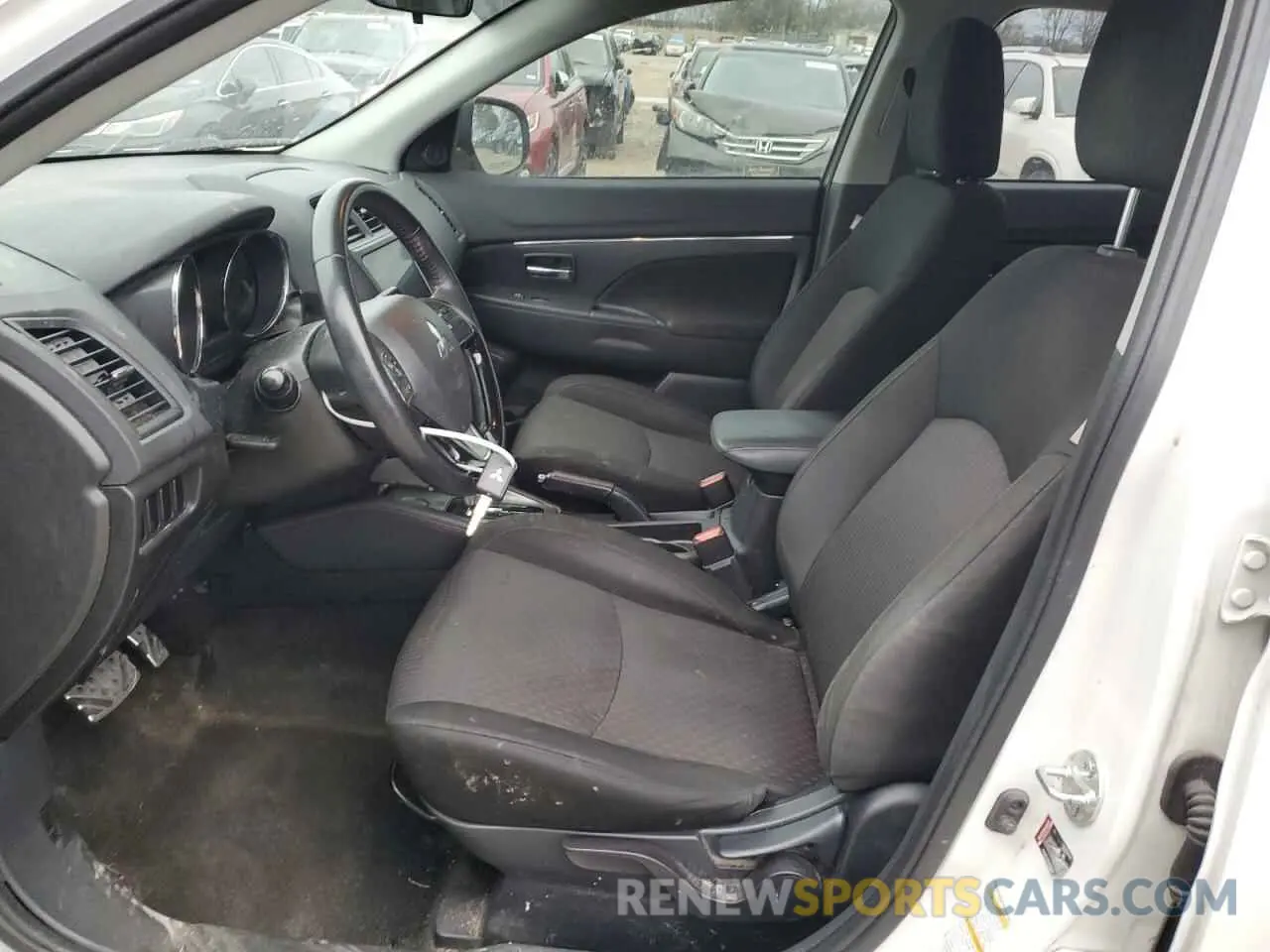 7 Photograph of a damaged car JA4AP3AU6KU020634 MITSUBISHI OUTLANDER 2019