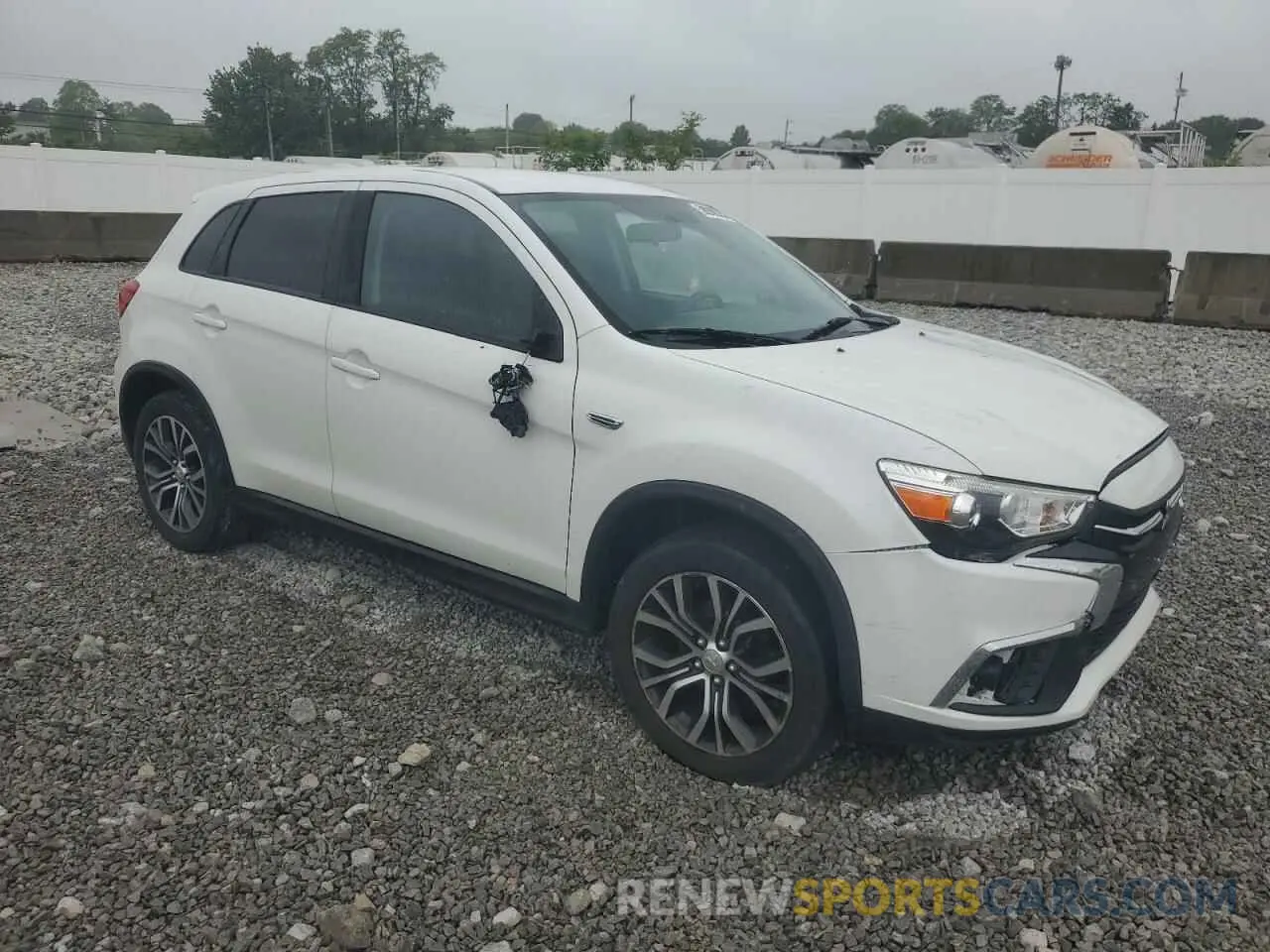 4 Photograph of a damaged car JA4AP3AU6KU033285 MITSUBISHI OUTLANDER 2019