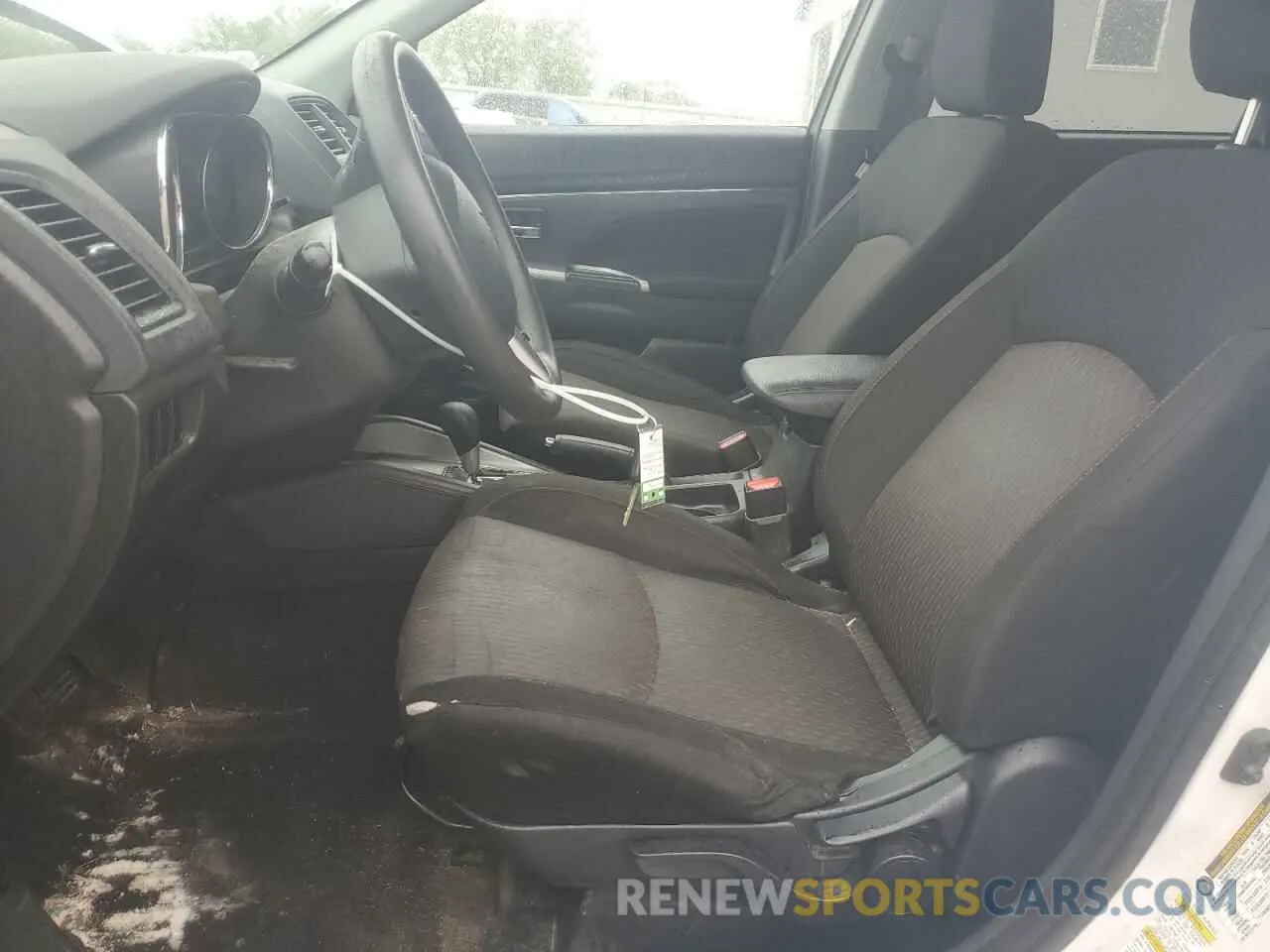 7 Photograph of a damaged car JA4AP3AU6KU033285 MITSUBISHI OUTLANDER 2019