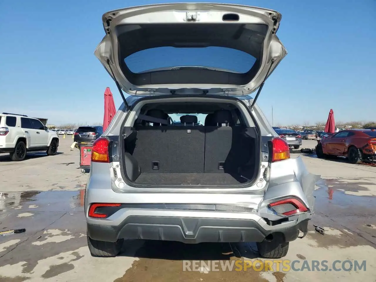 6 Photograph of a damaged car JA4AP3AU7KU030850 MITSUBISHI OUTLANDER 2019