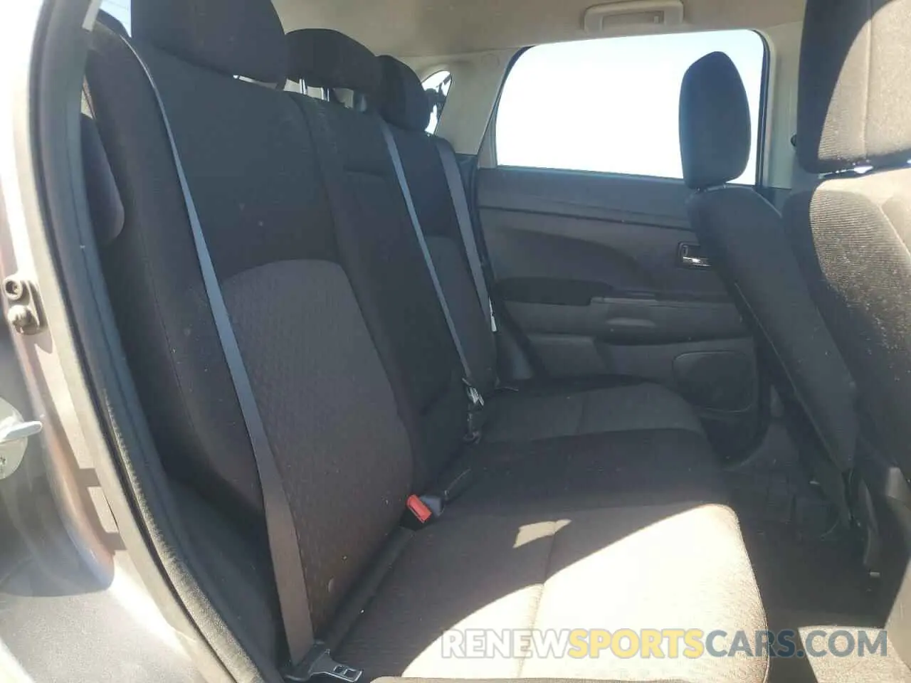 11 Photograph of a damaged car JA4AP3AU8KU008131 MITSUBISHI OUTLANDER 2019