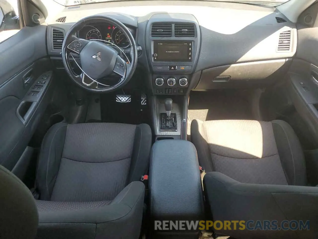 8 Photograph of a damaged car JA4AP3AU8KU008131 MITSUBISHI OUTLANDER 2019