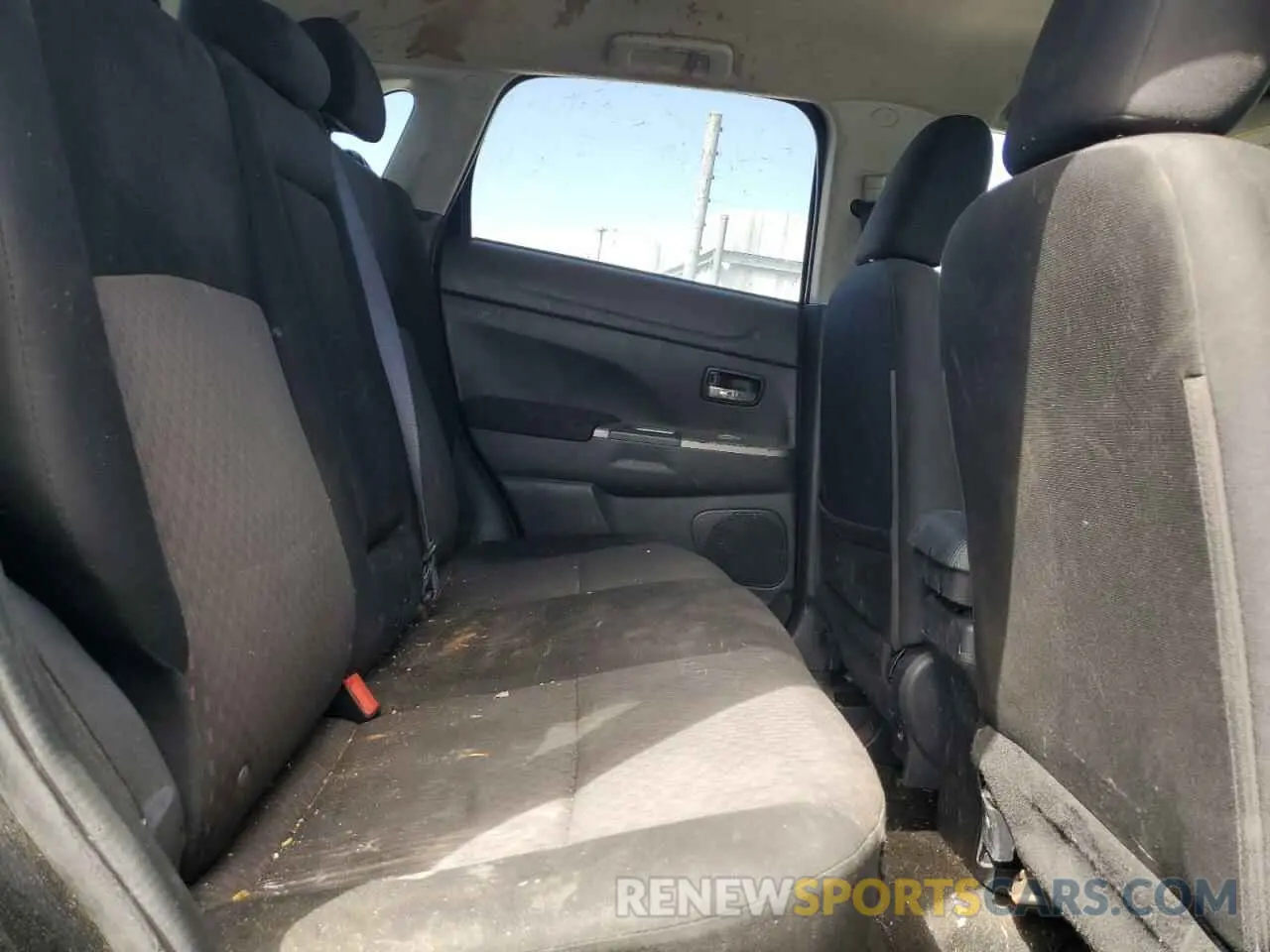 11 Photograph of a damaged car JA4AP3AU8KU017119 MITSUBISHI OUTLANDER 2019