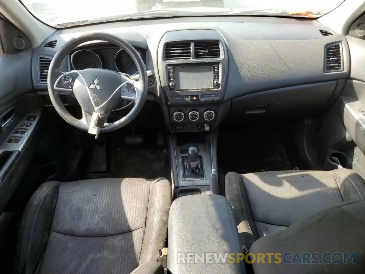 8 Photograph of a damaged car JA4AP3AU8KU018965 MITSUBISHI OUTLANDER 2019