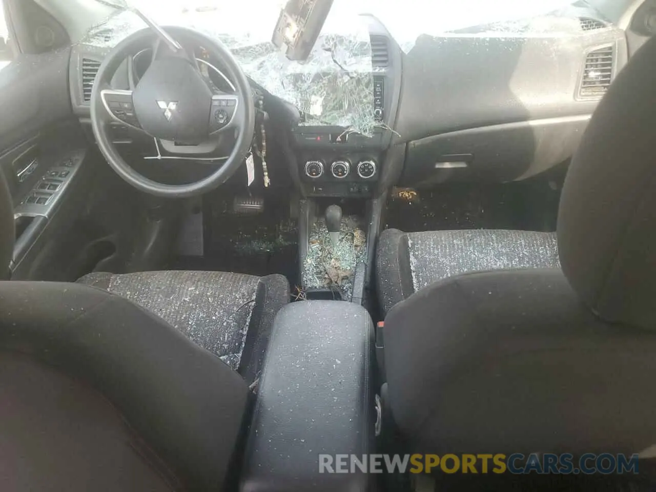 8 Photograph of a damaged car JA4AP3AU8KU029187 MITSUBISHI OUTLANDER 2019