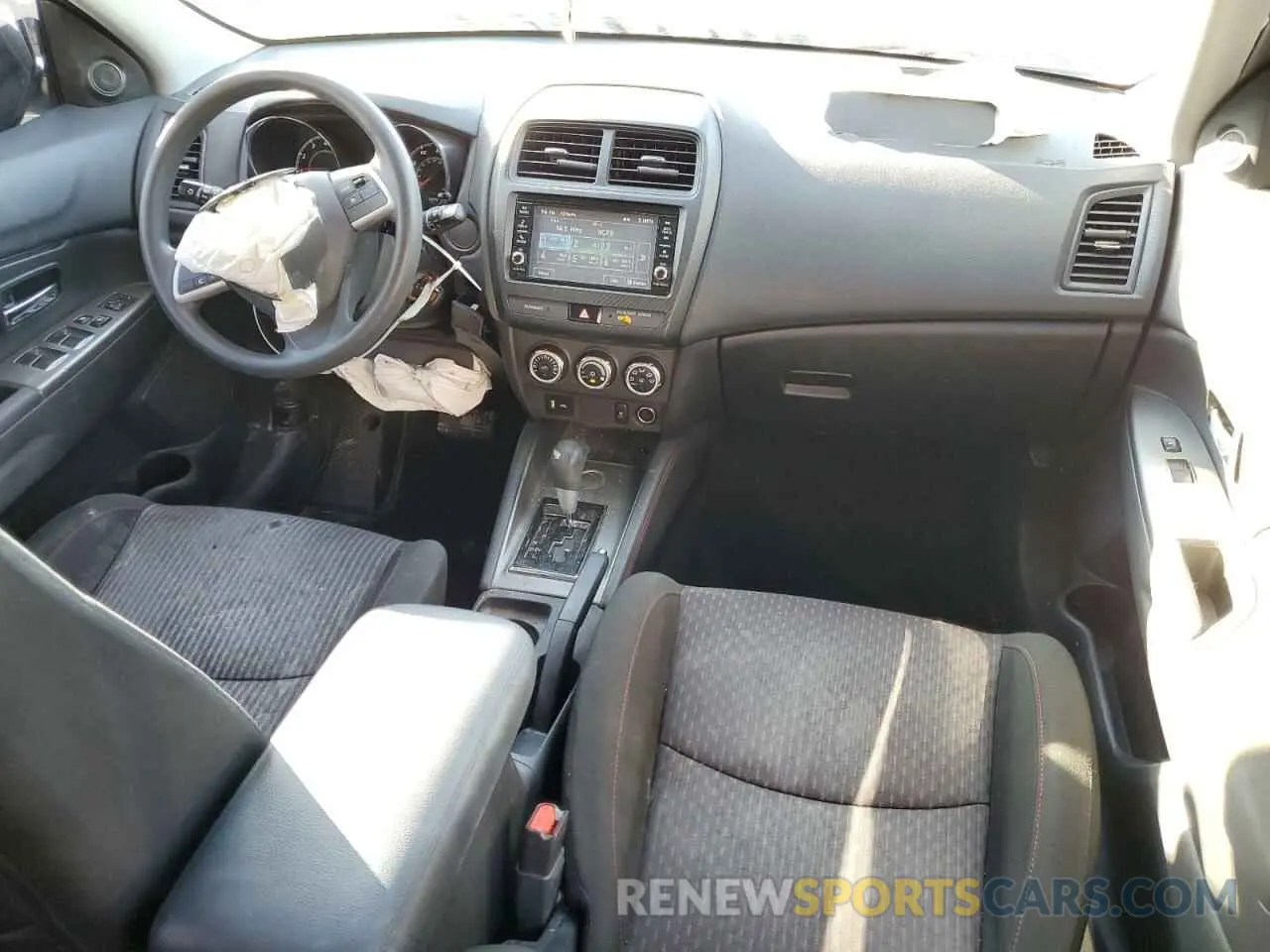 8 Photograph of a damaged car JA4AP3AU9KU018893 MITSUBISHI OUTLANDER 2019