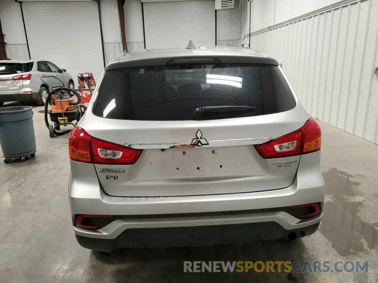 6 Photograph of a damaged car JA4AP3AUXKU006056 MITSUBISHI OUTLANDER 2019