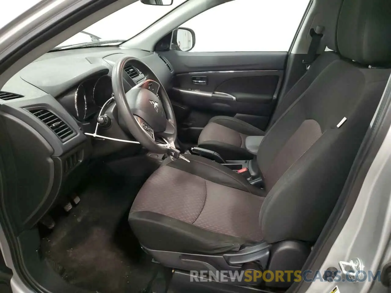 7 Photograph of a damaged car JA4AP3AUXKU006056 MITSUBISHI OUTLANDER 2019