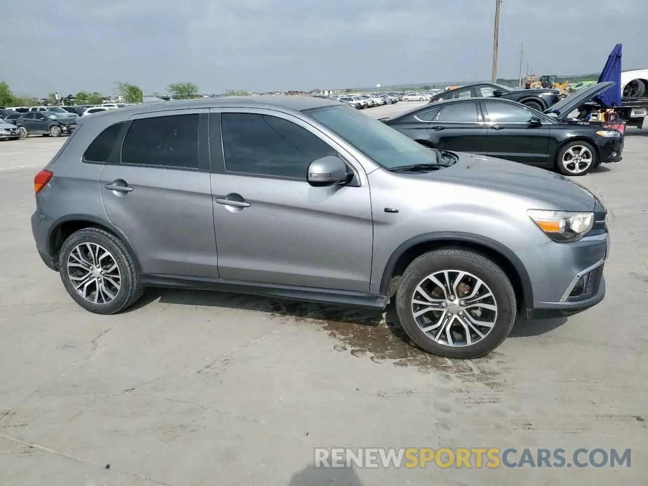 4 Photograph of a damaged car JA4AP3AUXKU035346 MITSUBISHI OUTLANDER 2019