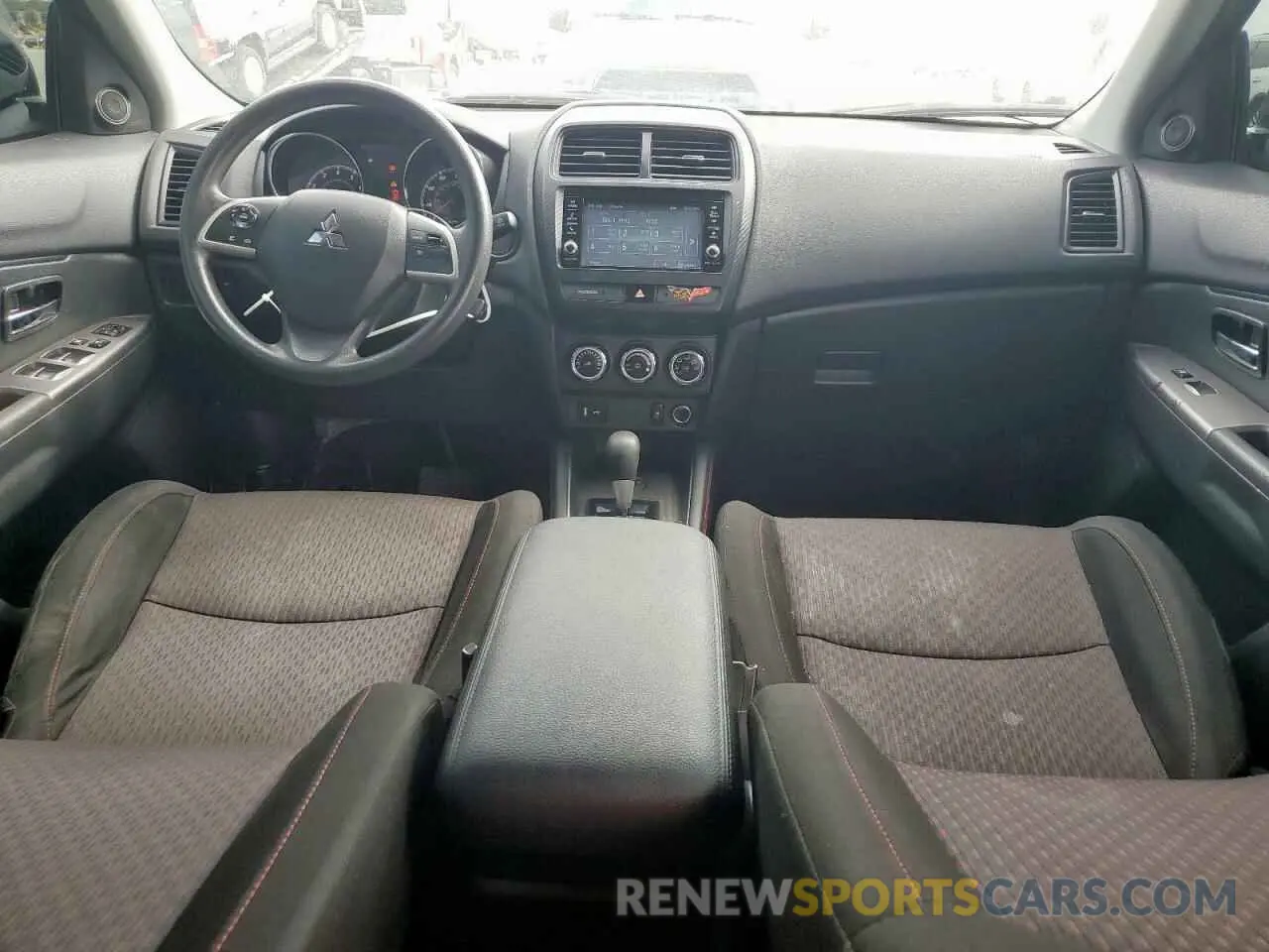 8 Photograph of a damaged car JA4AP3AUXKU035346 MITSUBISHI OUTLANDER 2019