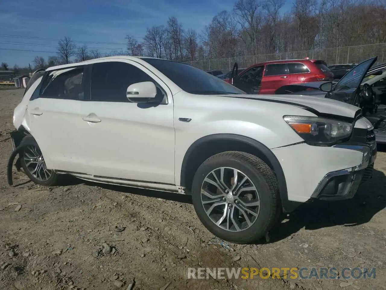 4 Photograph of a damaged car JA4AP4AU5KU017844 MITSUBISHI OUTLANDER 2019