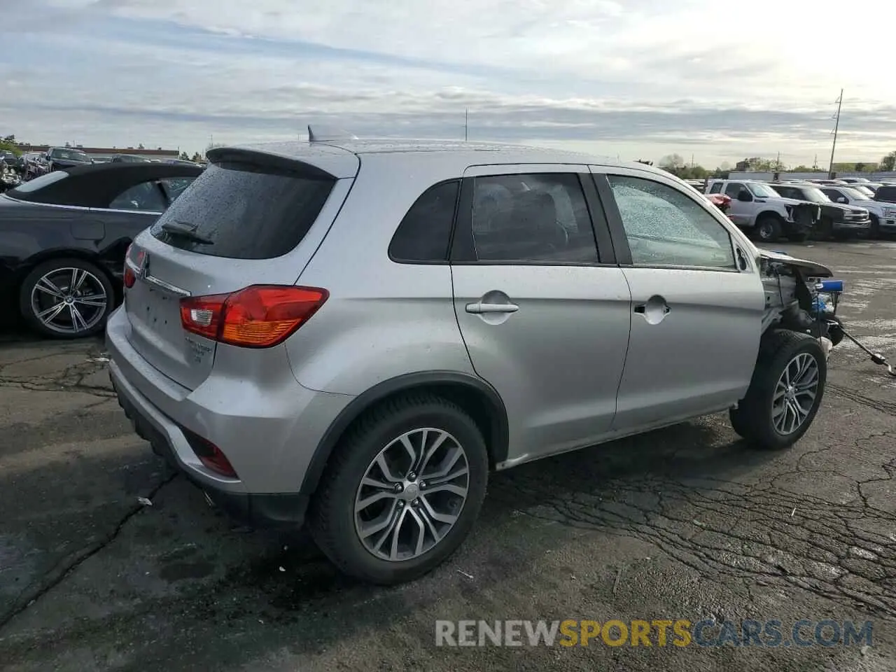 3 Photograph of a damaged car JA4AP4AU7KU019028 MITSUBISHI OUTLANDER 2019
