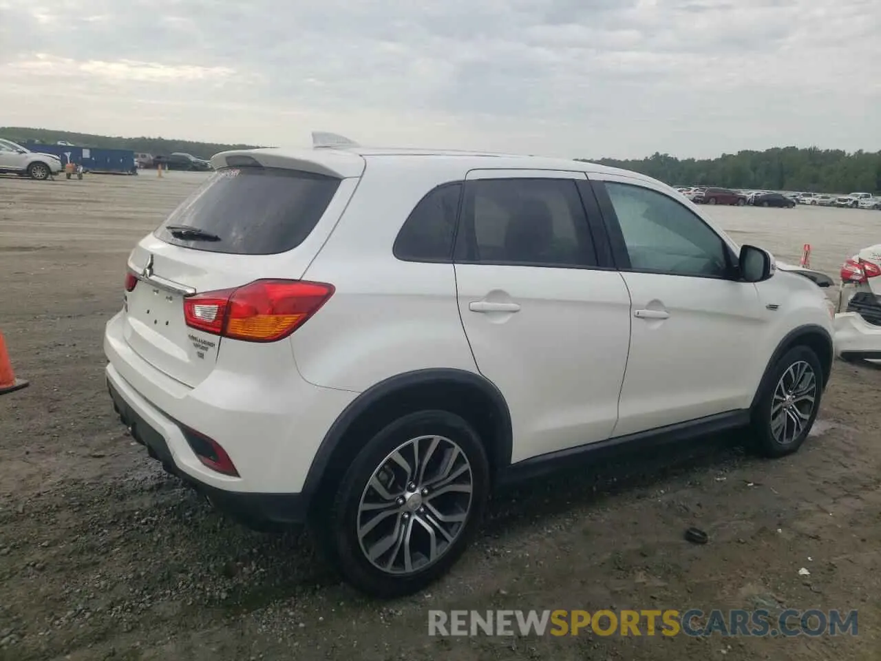 3 Photograph of a damaged car JA4AP4AU9KU030189 MITSUBISHI OUTLANDER 2019