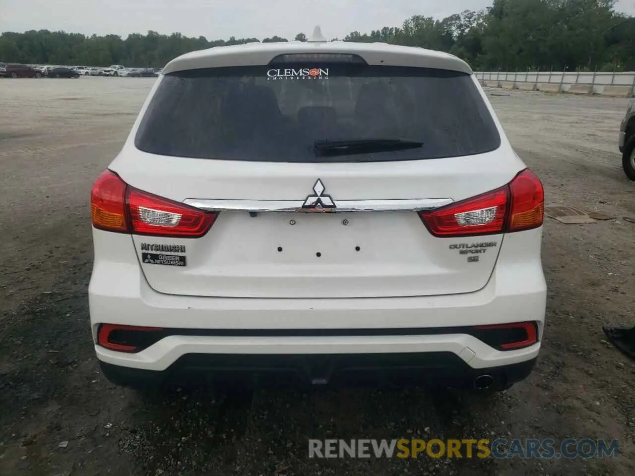 6 Photograph of a damaged car JA4AP4AU9KU030189 MITSUBISHI OUTLANDER 2019