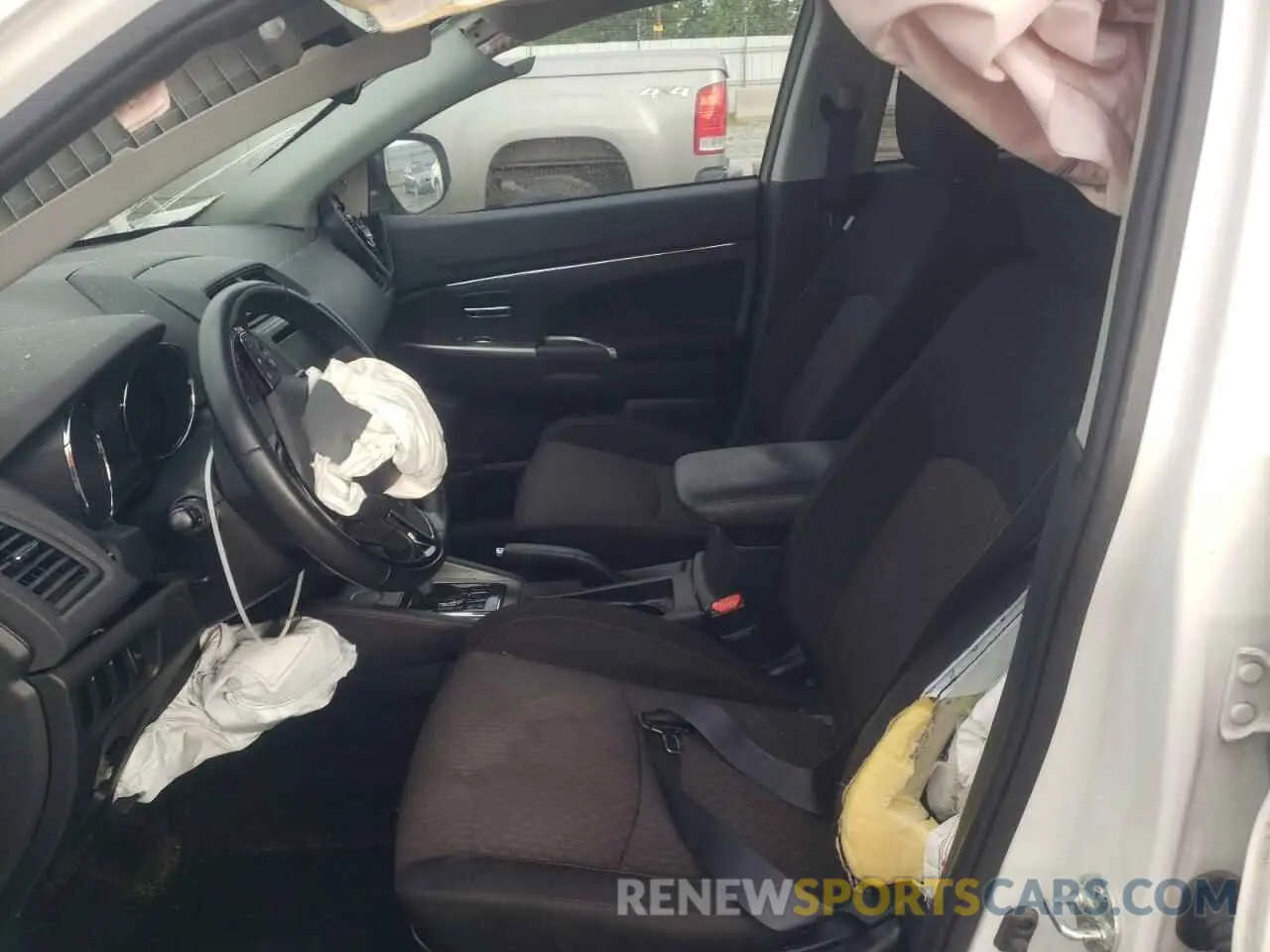 7 Photograph of a damaged car JA4AP4AU9KU030189 MITSUBISHI OUTLANDER 2019