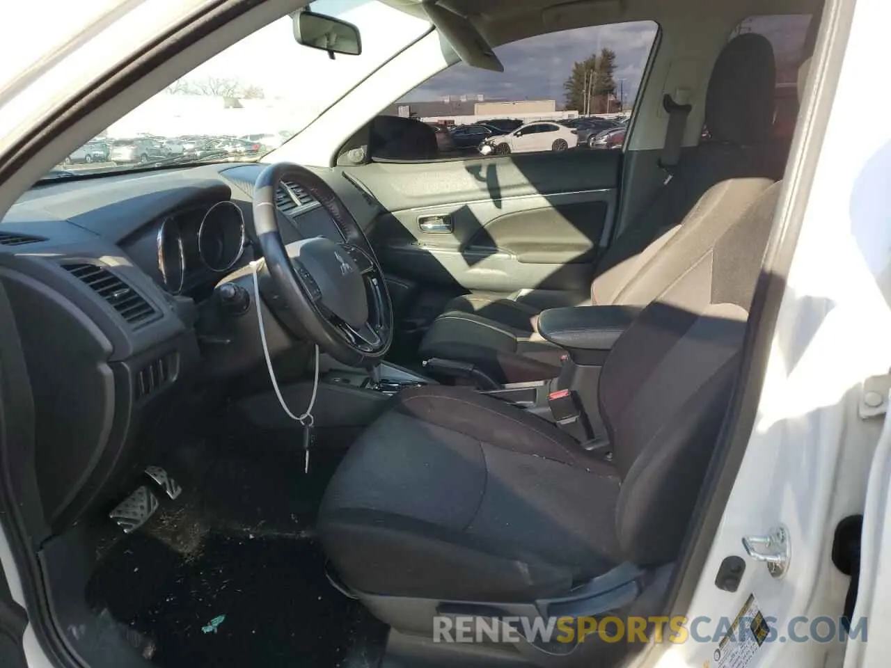 7 Photograph of a damaged car JA4AR3AU0KU031168 MITSUBISHI OUTLANDER 2019