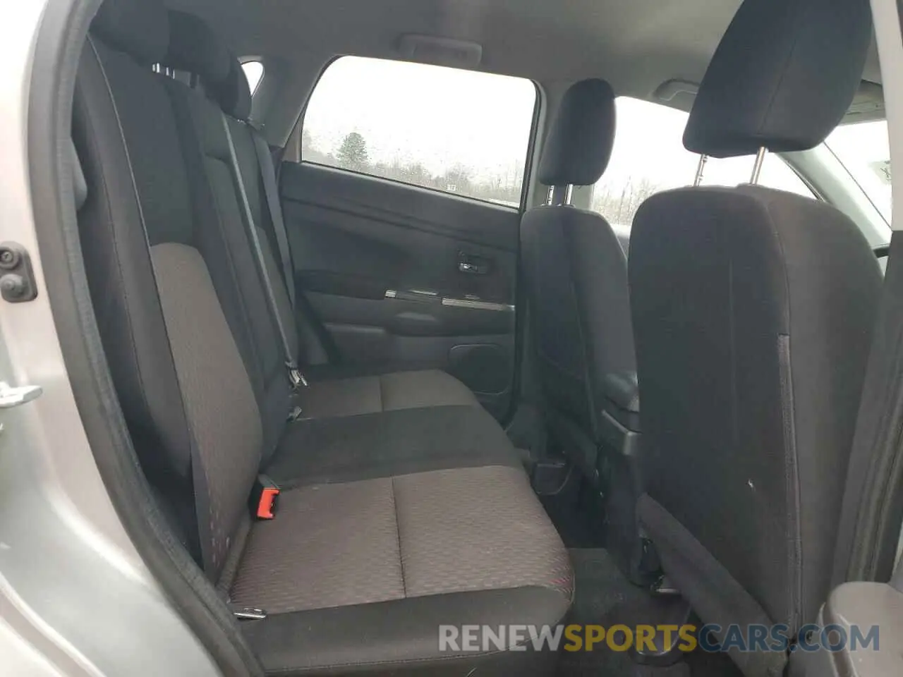 11 Photograph of a damaged car JA4AR3AU1KU003525 MITSUBISHI OUTLANDER 2019