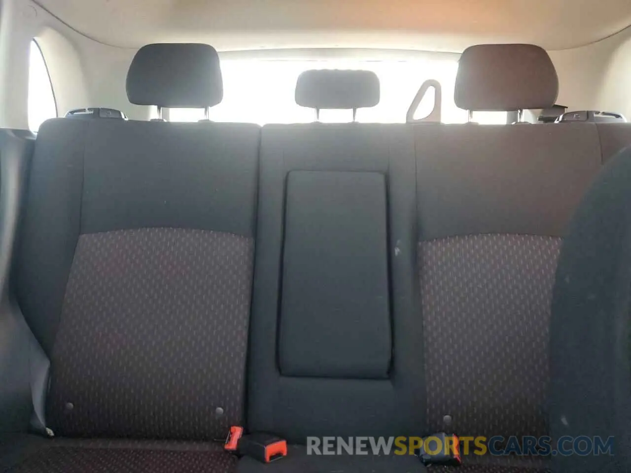 10 Photograph of a damaged car JA4AR3AU3KU004174 MITSUBISHI OUTLANDER 2019