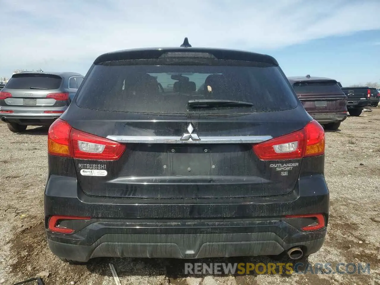 6 Photograph of a damaged car JA4AR3AU3KU004174 MITSUBISHI OUTLANDER 2019
