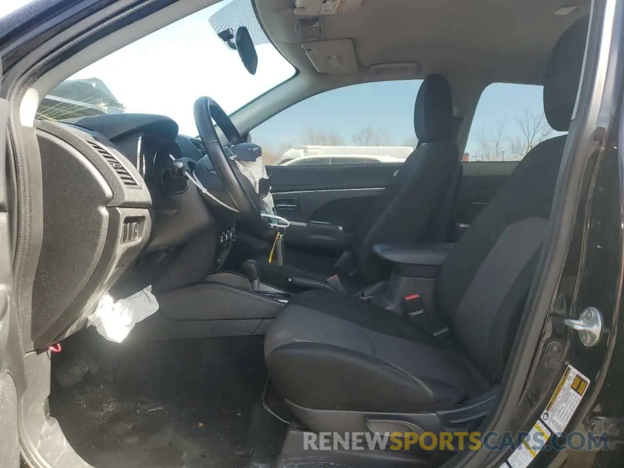 7 Photograph of a damaged car JA4AR3AU3KU004174 MITSUBISHI OUTLANDER 2019
