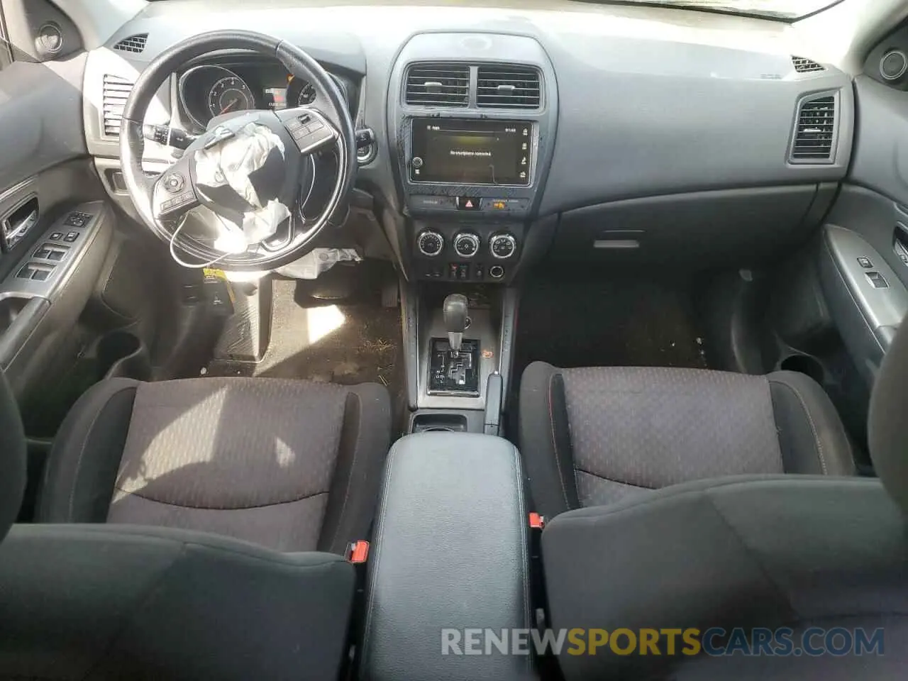 8 Photograph of a damaged car JA4AR3AU3KU004174 MITSUBISHI OUTLANDER 2019