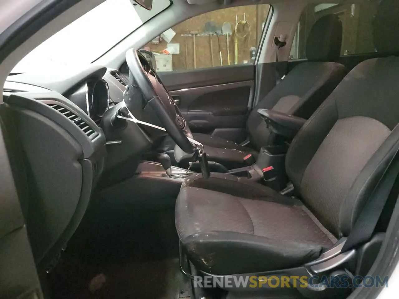 7 Photograph of a damaged car JA4AR3AU3KU009231 MITSUBISHI OUTLANDER 2019