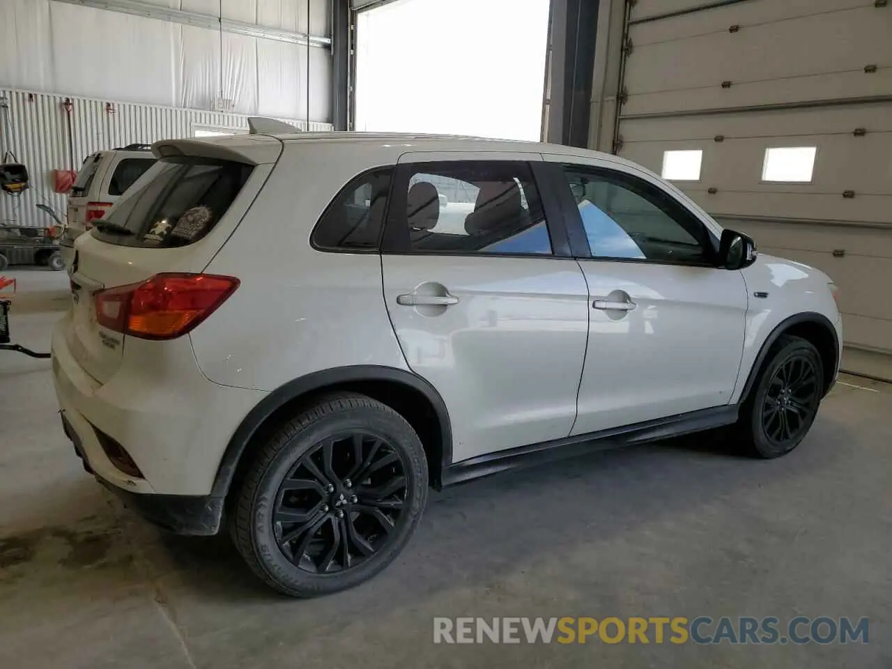 3 Photograph of a damaged car JA4AR3AU3KU033139 MITSUBISHI OUTLANDER 2019