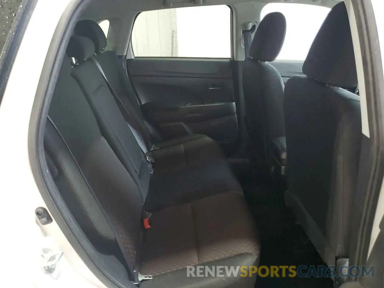 11 Photograph of a damaged car JA4AR3AU4KU021954 MITSUBISHI OUTLANDER 2019