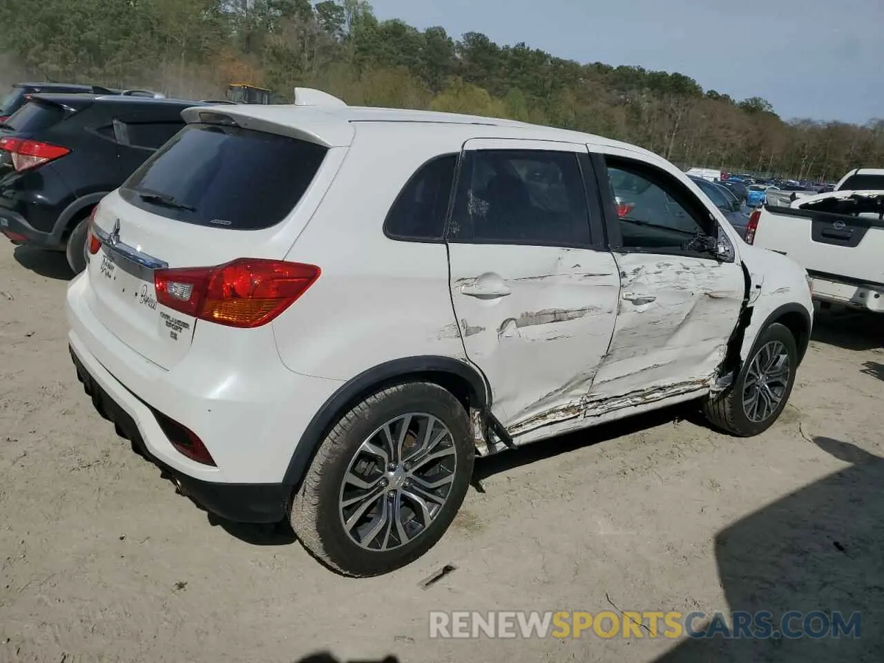 3 Photograph of a damaged car JA4AR3AU5KU004807 MITSUBISHI OUTLANDER 2019
