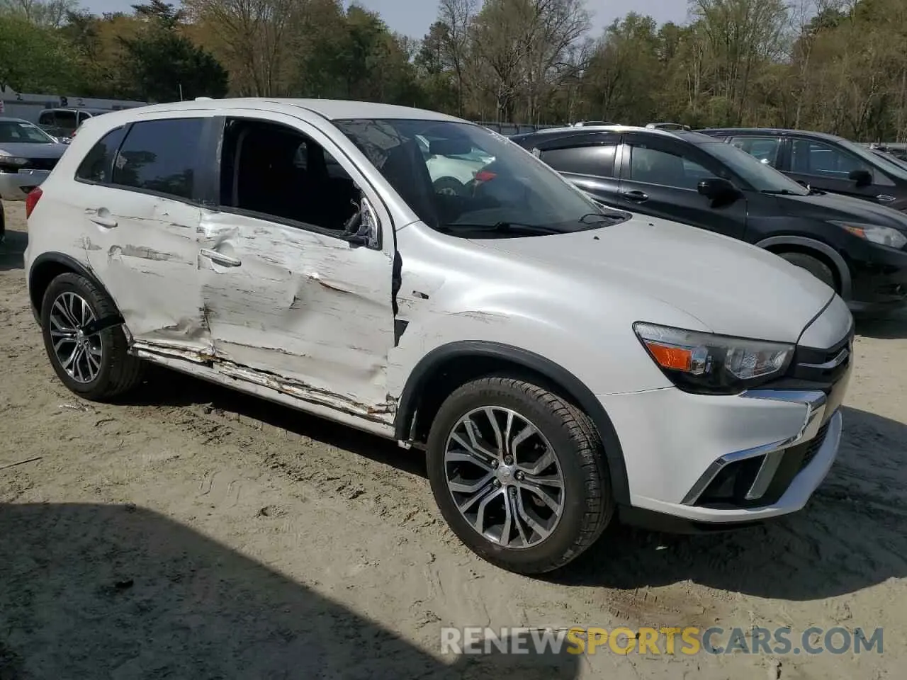 4 Photograph of a damaged car JA4AR3AU5KU004807 MITSUBISHI OUTLANDER 2019