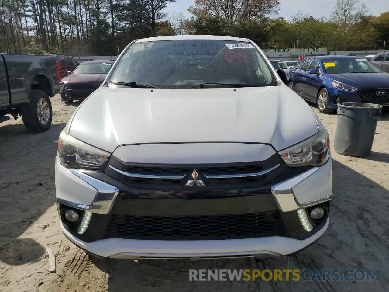 5 Photograph of a damaged car JA4AR3AU5KU004807 MITSUBISHI OUTLANDER 2019