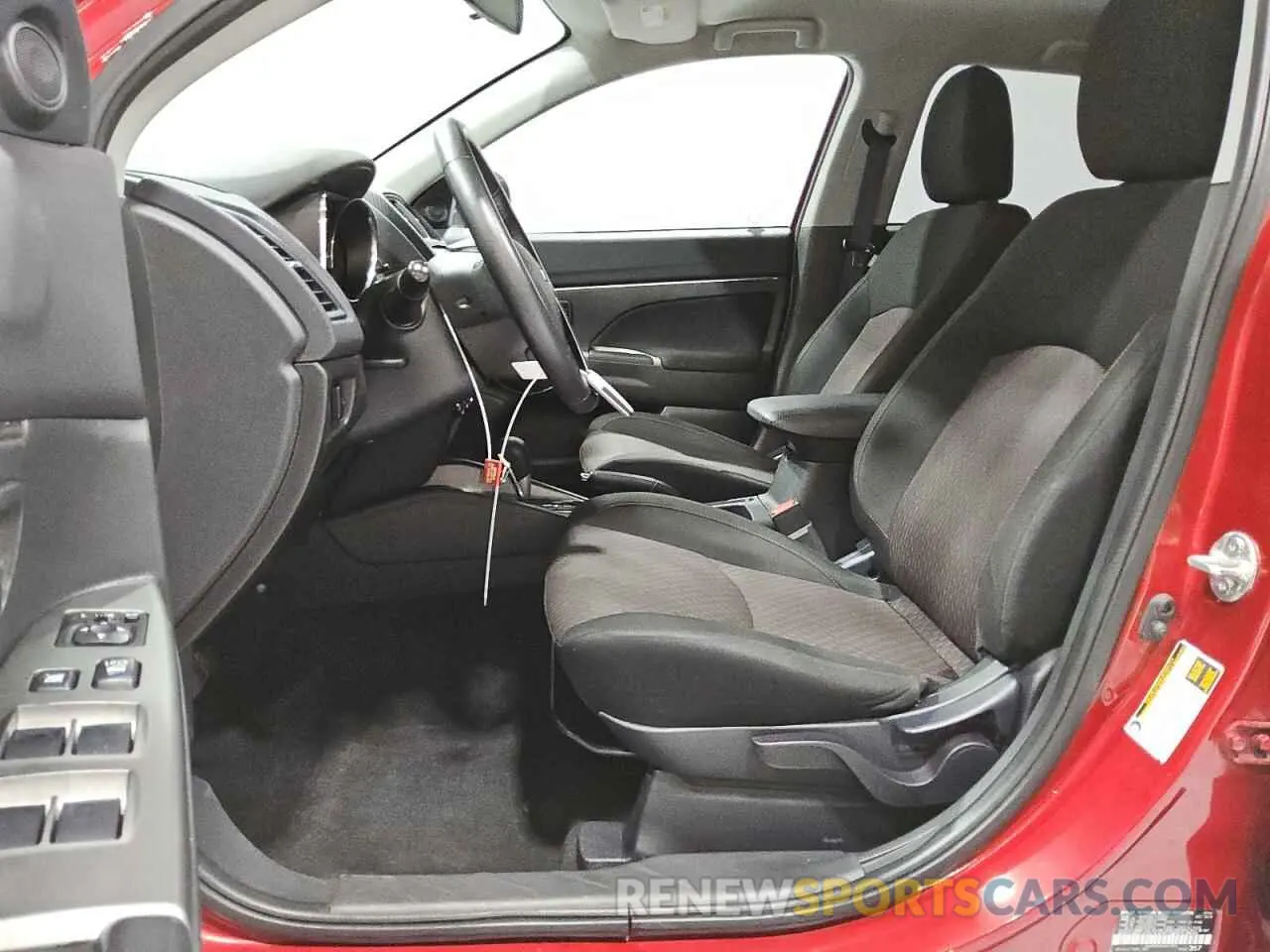 7 Photograph of a damaged car JA4AR3AU5KU017833 MITSUBISHI OUTLANDER 2019
