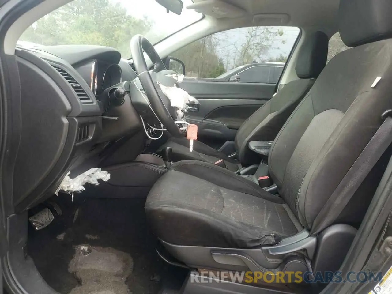 7 Photograph of a damaged car JA4AR3AU5KU028749 MITSUBISHI OUTLANDER 2019