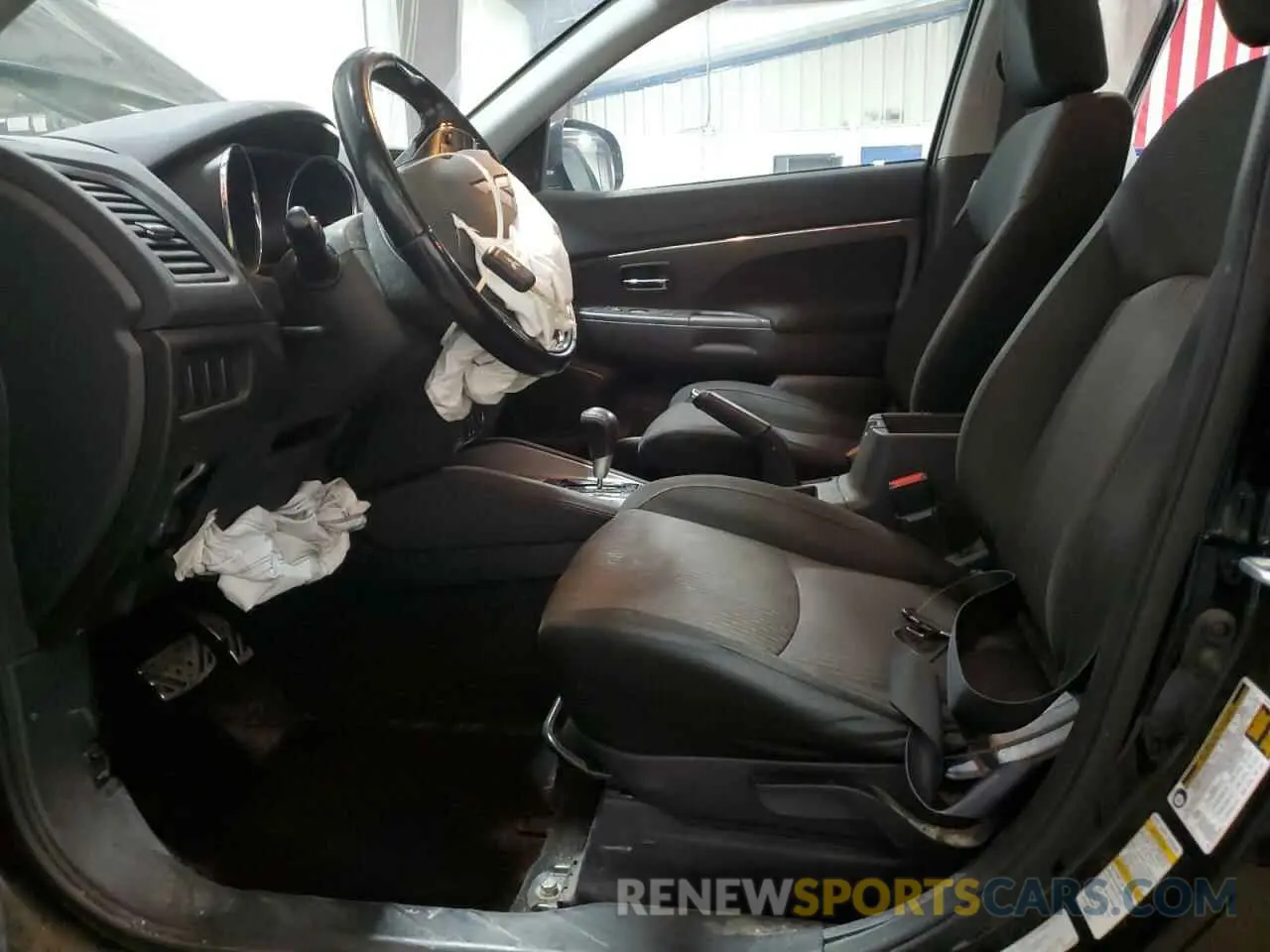 7 Photograph of a damaged car JA4AR3AU9KU008553 MITSUBISHI OUTLANDER 2019