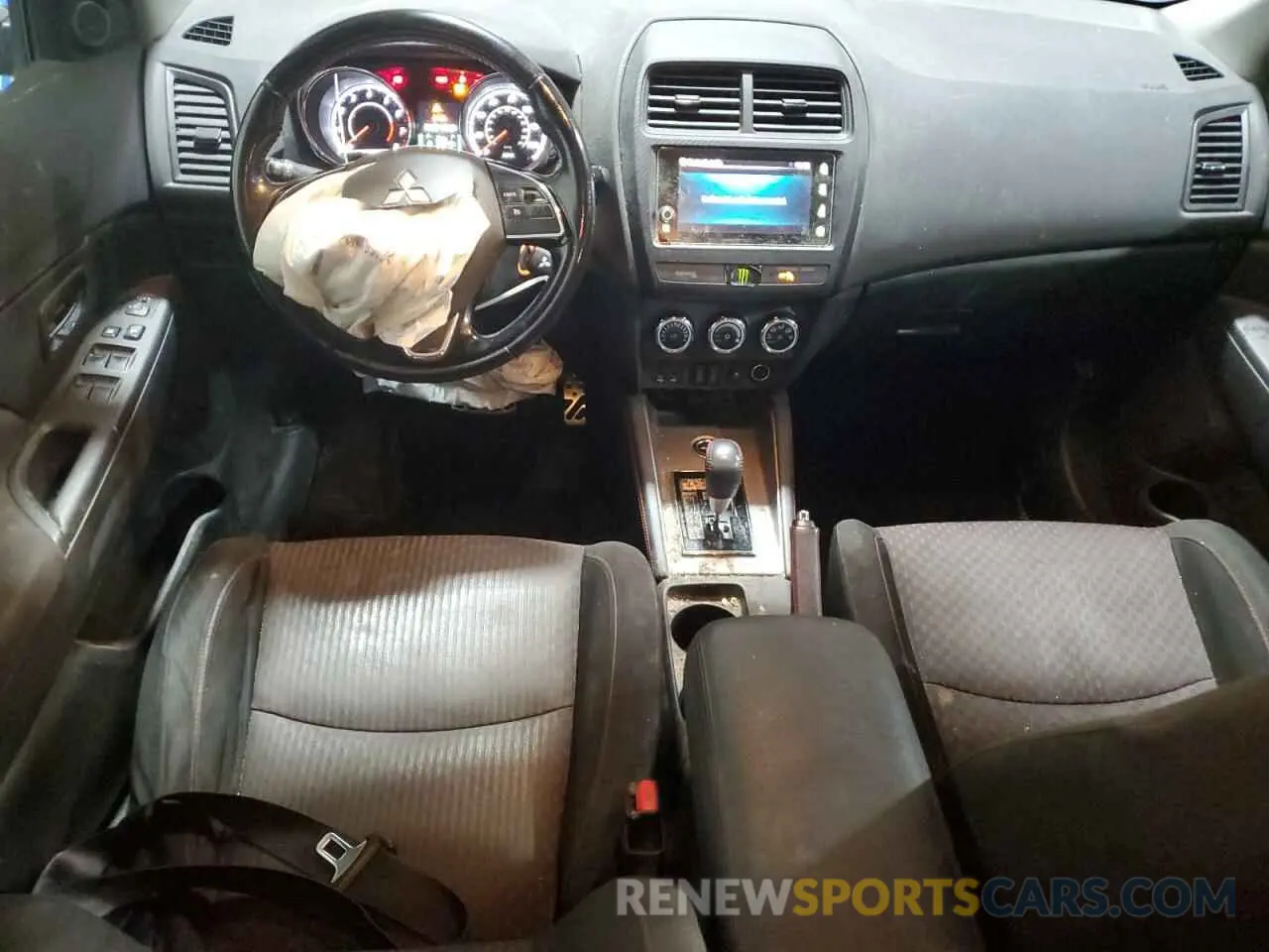 8 Photograph of a damaged car JA4AR3AU9KU008553 MITSUBISHI OUTLANDER 2019